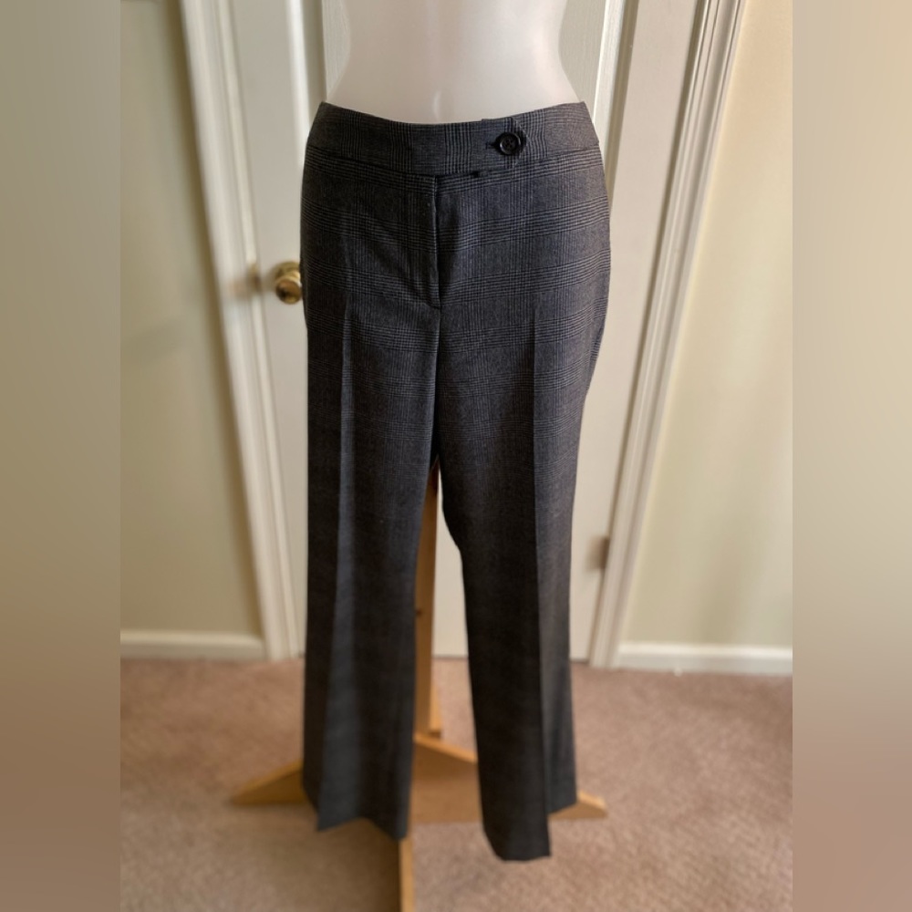 Jones N.Y. Signature - Black & white tartan pattern high rise trousers, Size: 8